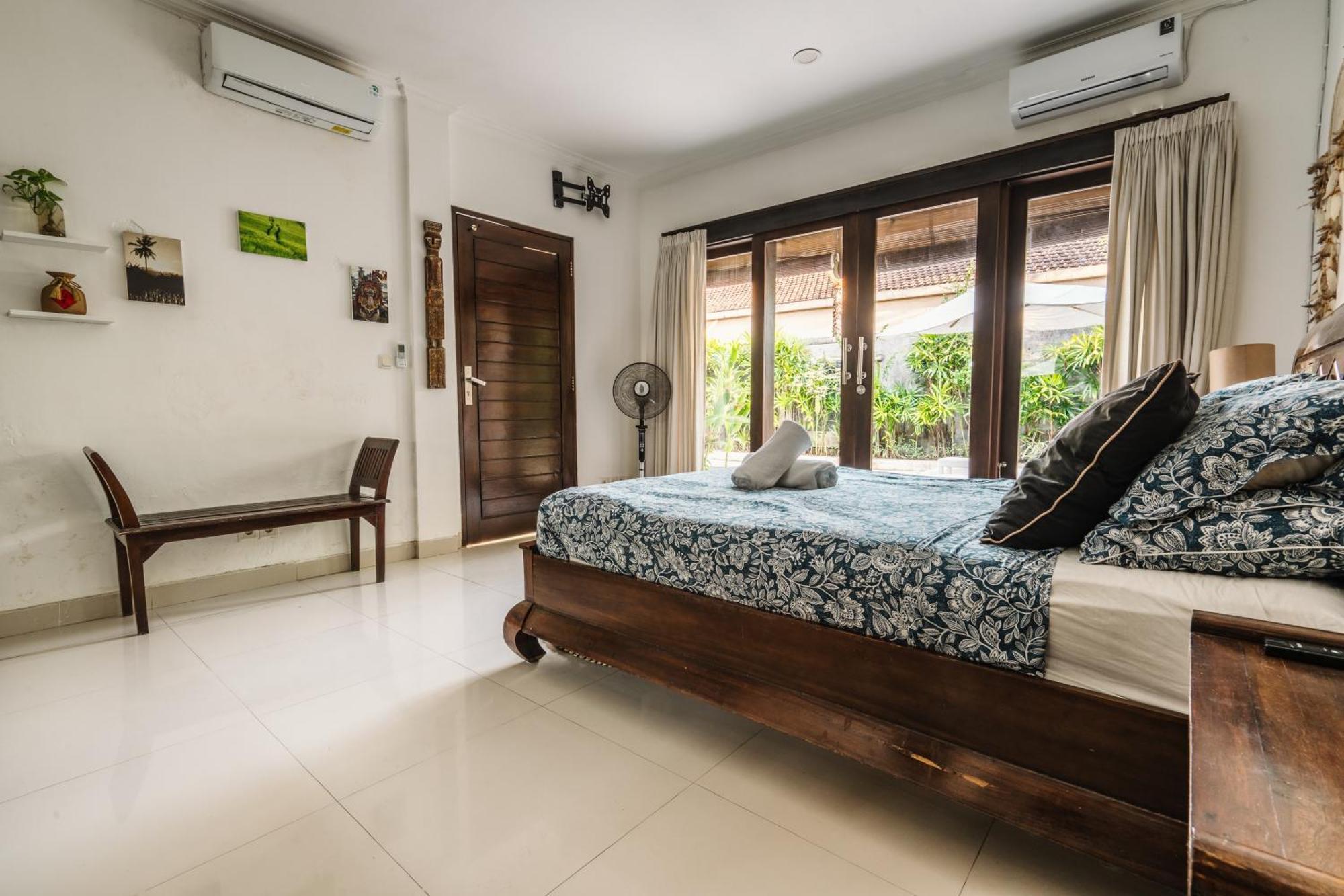 Sari Temuku Villa Seminyak  Exterior photo