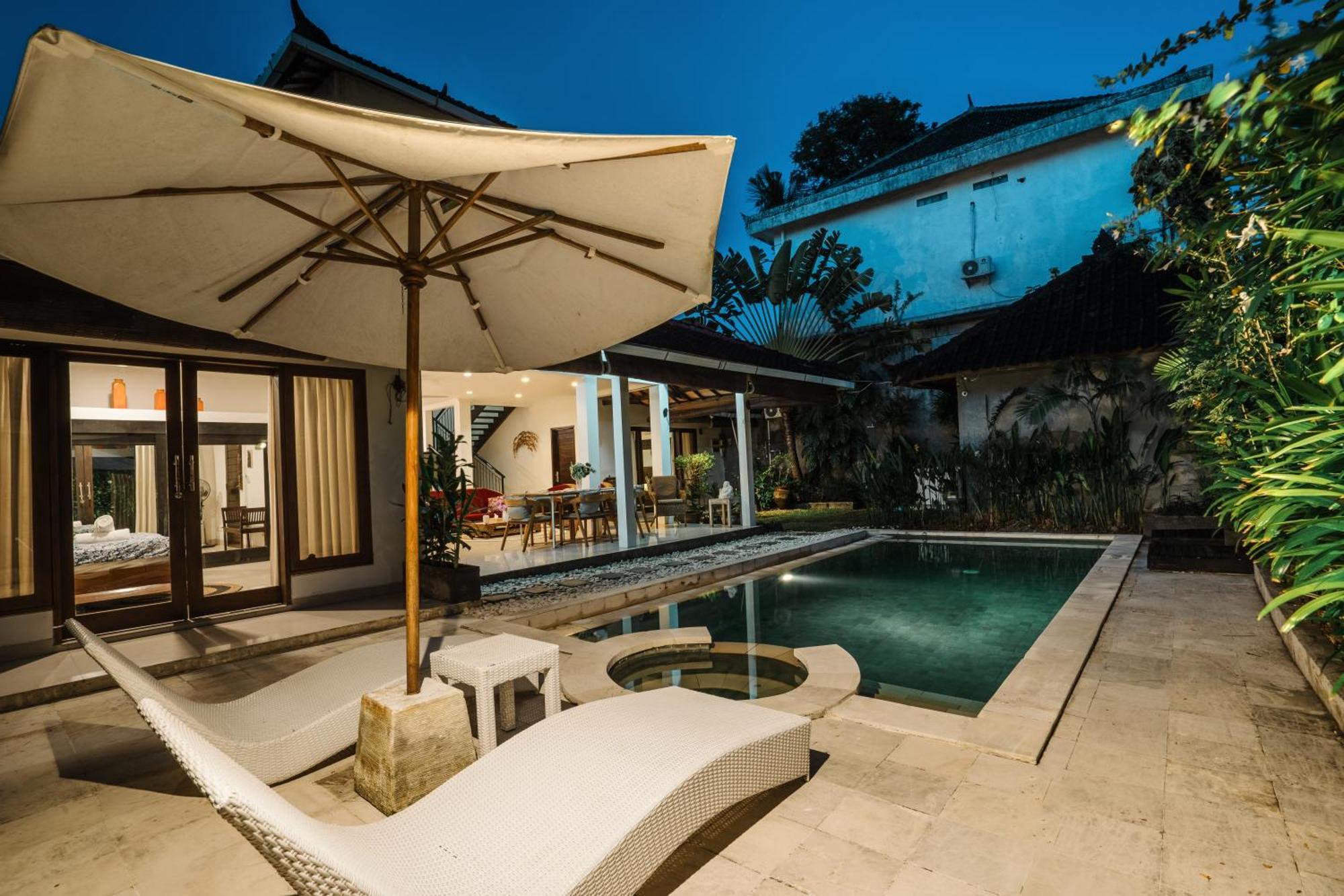 Sari Temuku Villa Seminyak  Exterior photo